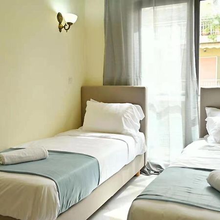 New Times Home & Hotels Near Metro Station Athens Center Atenas Exterior foto