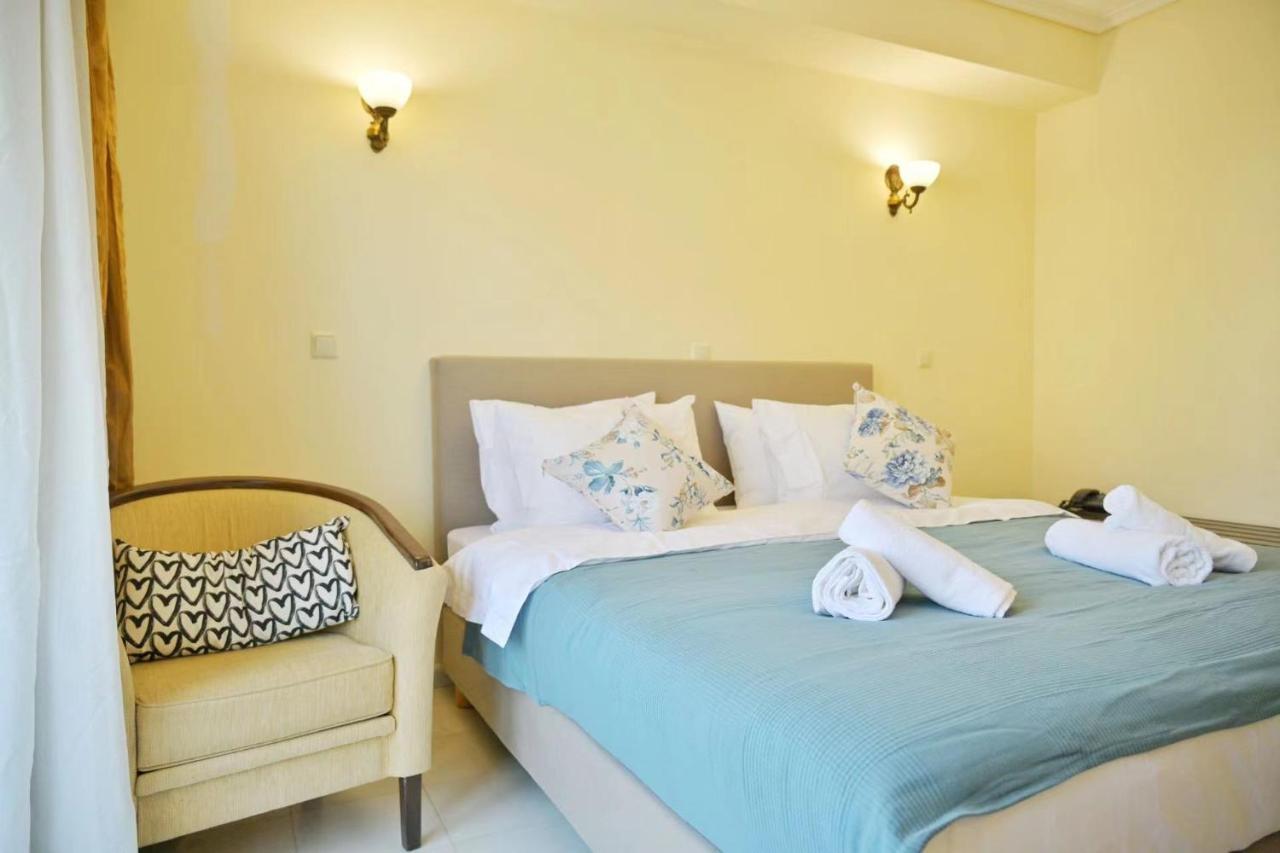 New Times Home & Hotels Near Metro Station Athens Center Atenas Exterior foto