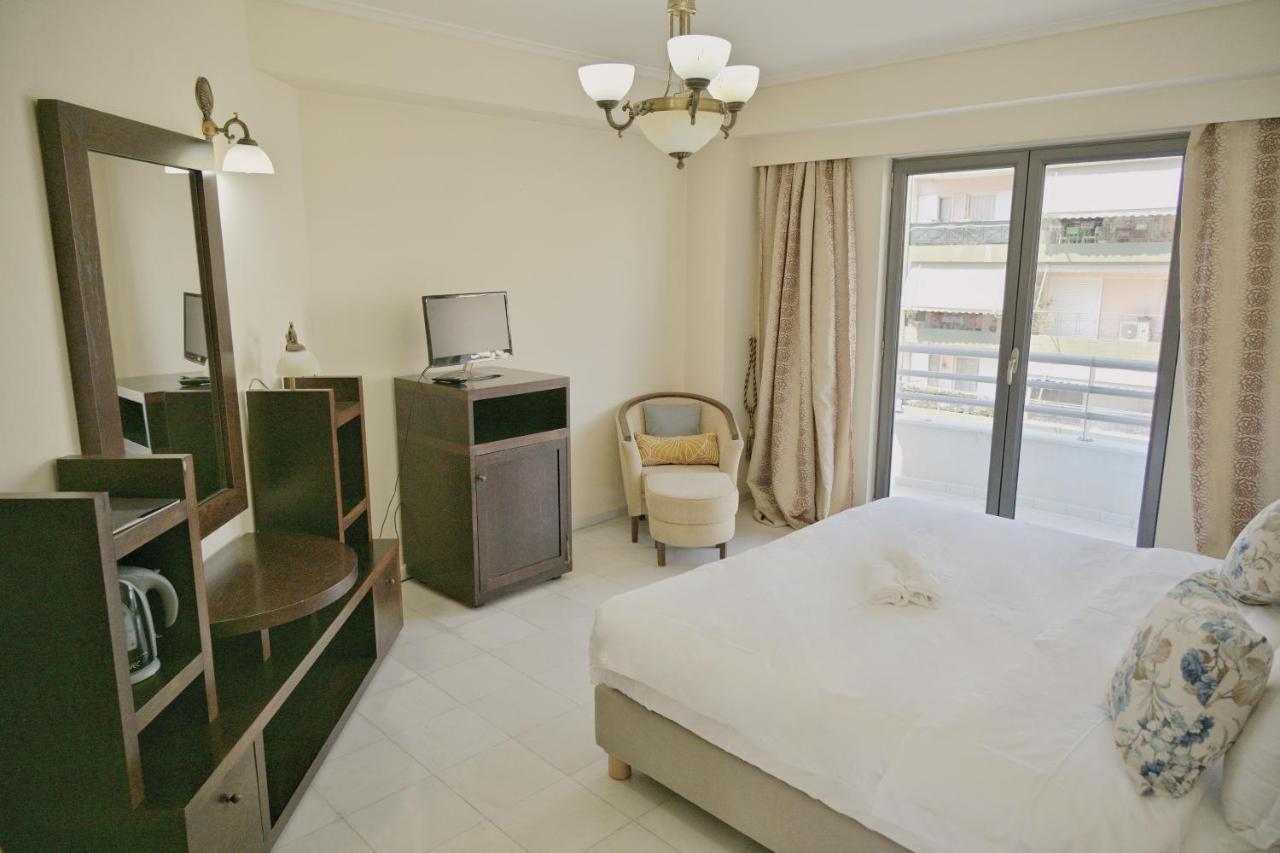 New Times Home & Hotels Near Metro Station Athens Center Atenas Exterior foto