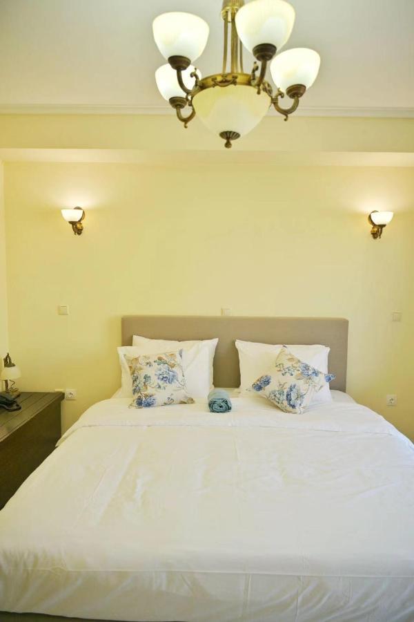 New Times Home & Hotels Near Metro Station Athens Center Atenas Exterior foto