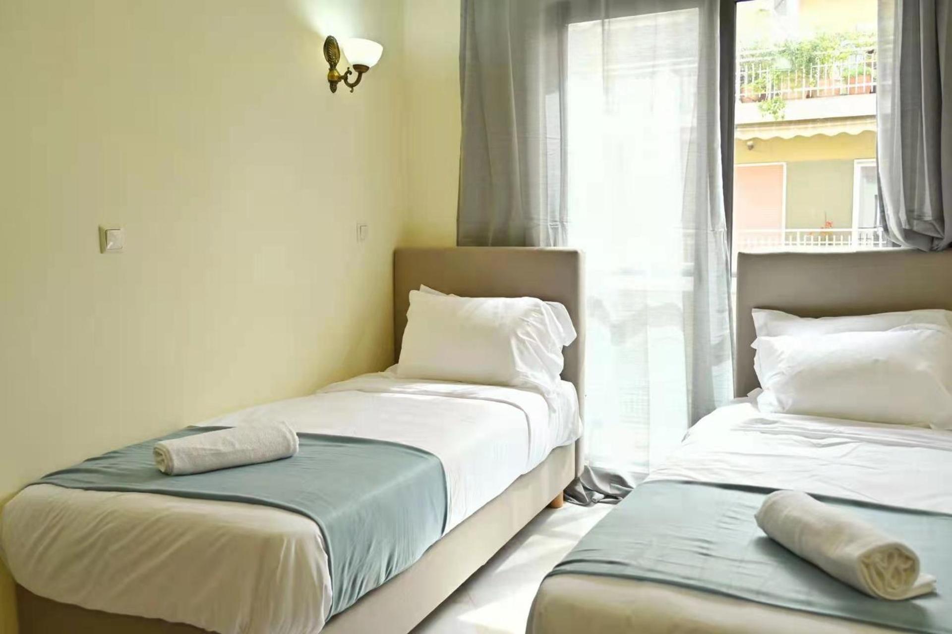 New Times Home & Hotels Near Metro Station Athens Center Atenas Exterior foto
